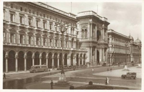 Milano - Piazza del Duomo - Galleria Vittorio Emanuele II e portici