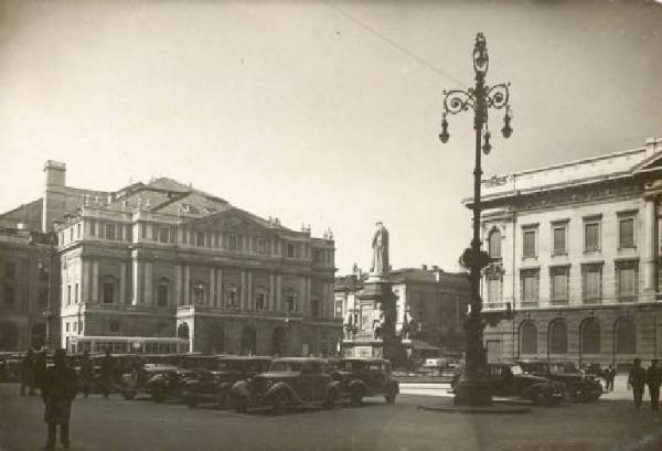 Milano - Piazza della Scala