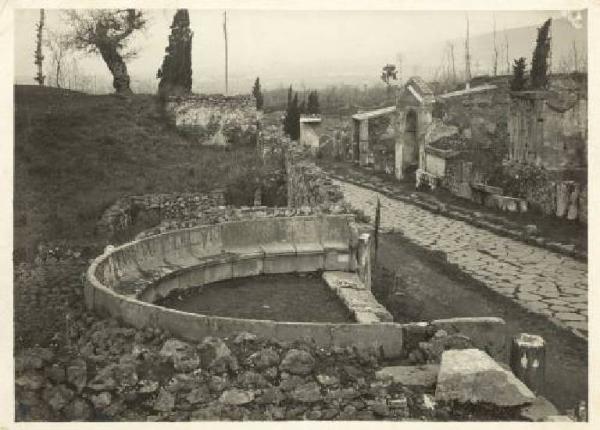 Sito archeologico - Pompei - Via delle tombe