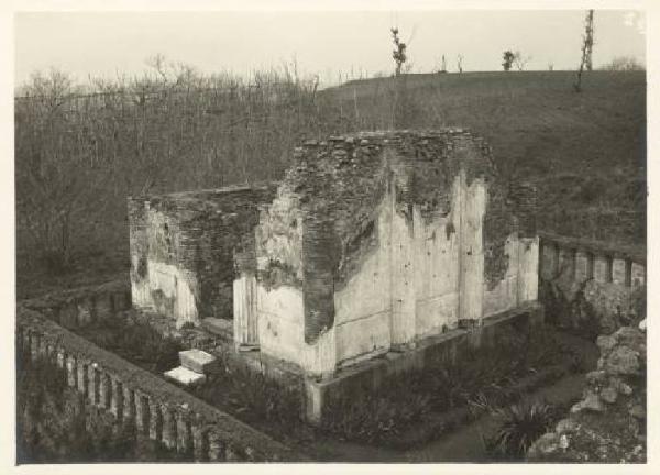 Sito archeologico - Pompei - Tomba della sacerdotessa