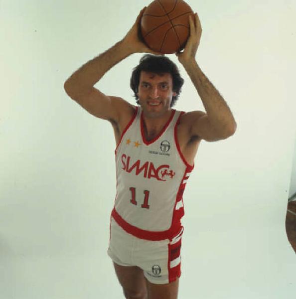 Ritratto maschile - adulto - Dino Meneghin - giocatore di basket