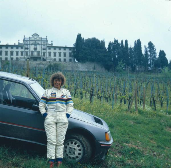 Ritratto femminile - adulta - Tognana indossa tuta da rally