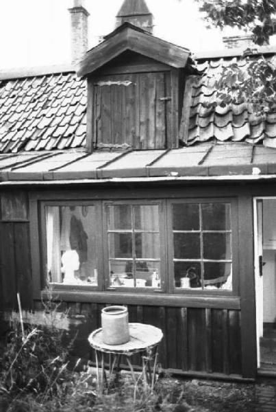 Svezia, Stoccolma - Abitazione rustica in legno con finestra sul cortile
