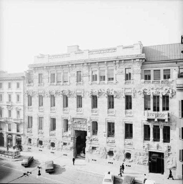 Milano - Palazzo stile liberty in corso di Porta Venezia