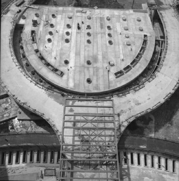 Milano - Ospedale San Paolo - Vista dall'alto della rampa d'accesso in costruzione