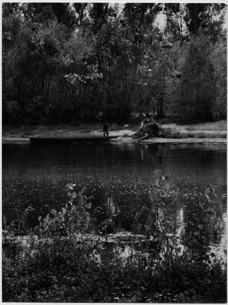 Nosate - fiume Ticino - parco del Ticino - riva - barcaioli