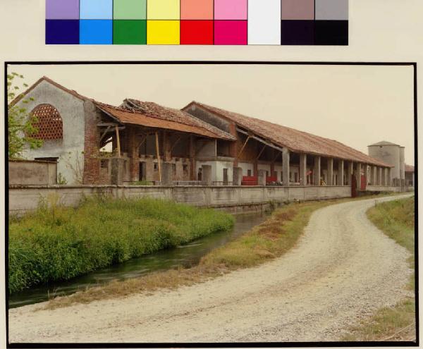 Lodi Vecchio - cascina San Marco -  - viale - portico