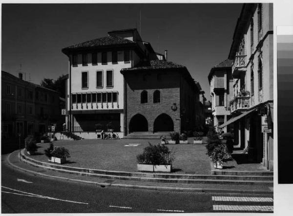 Melegnano - Broletto - centro storico - piazza