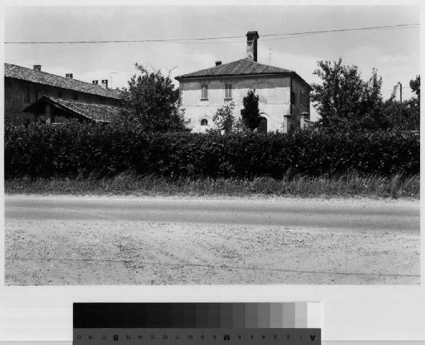 Casaletto Lodigiano - frazione di Mairano - cascina villarossa - strada