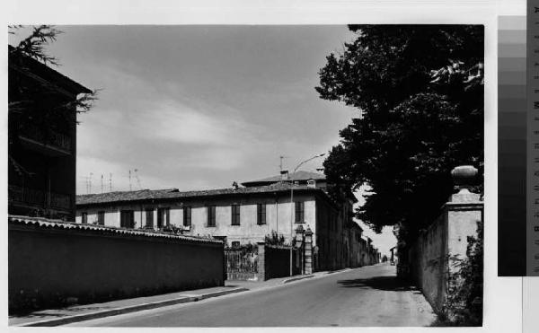 Cassina de' Pecchi - località Sant'Agata Martesana - villa Terli Serbelloni Radaelli - strada