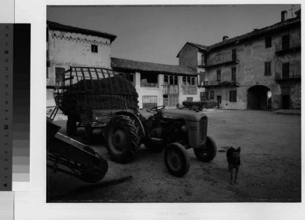 Gorgonzola - cascina Pregnana - trattore - cortile interno