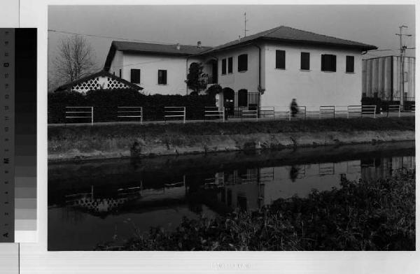 Gorgonzola - canale della Martesana - cascina Colombana