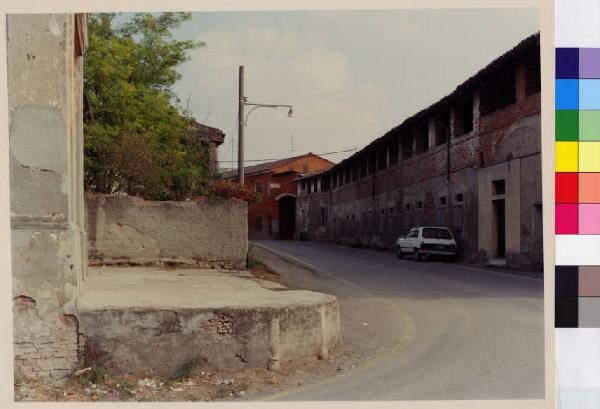 San Zenone al Lambro - corte rurale - strada