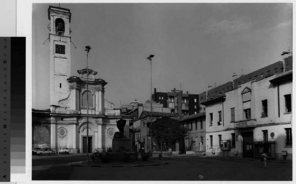 San Giuliano Milanese - piazza - chiesa