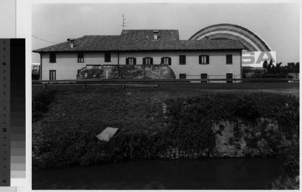 San Giuliano Milanese - cascina Follazza - fiume