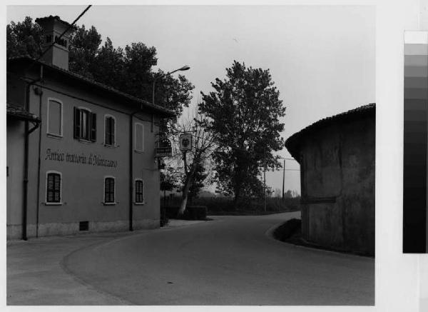 Peschiera Borromeo - anticatrattoria di Mirazzano - strada