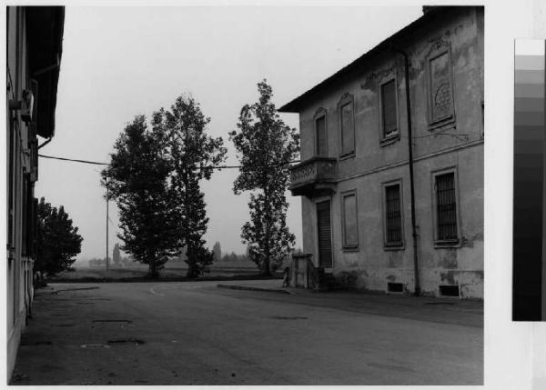 Peschiera Borromeo - via Archimede - strada