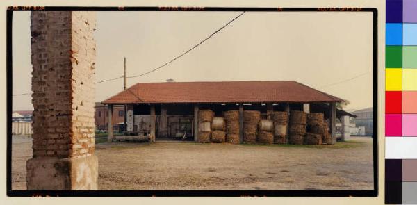 Mediglia - cascina Agricola - fienile