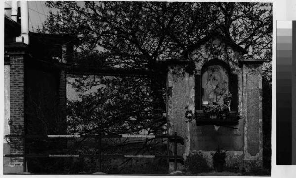 Rozzano - cappella della Beata Vergine Maria - lungo la strada statele dei Giovi