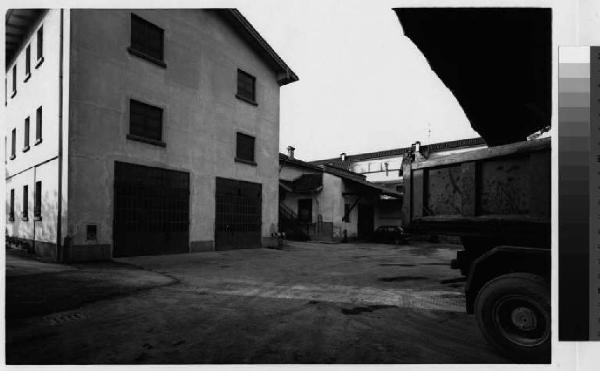 Rozzano - mulino Persichetto - cortile interno