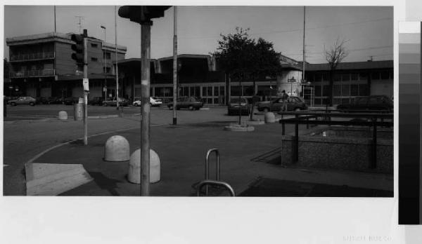 Sesto San Giovanni - viale Gramsci - stazione ferroviaria "Primo Maggio" - fermata della metropolitana