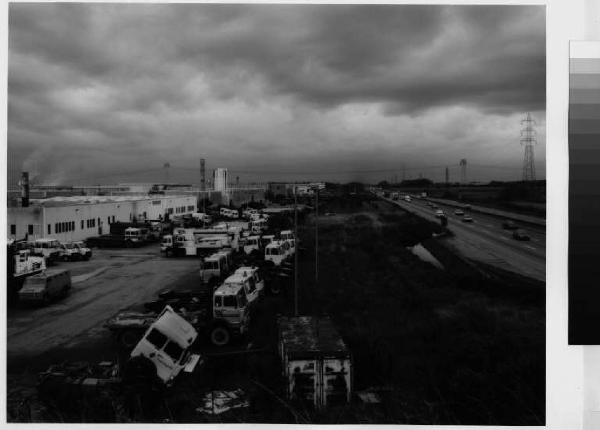 Trezzano Rosa - autostrada Milano-Venezia - zona industriale