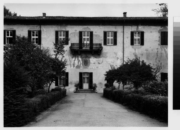 Buccinasco - villa Durini - viale di ingresso - giardino