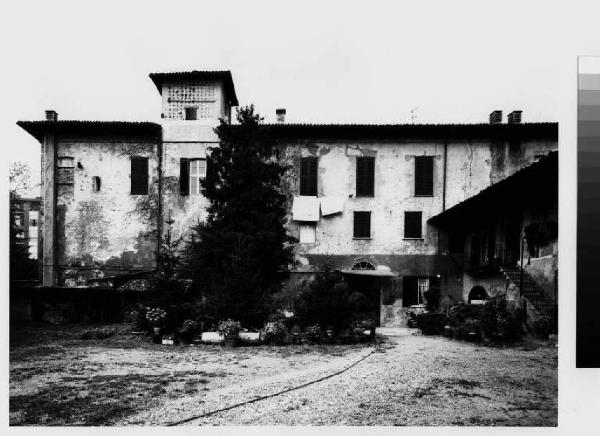 Buccinasco - villa Durini - cortile interno