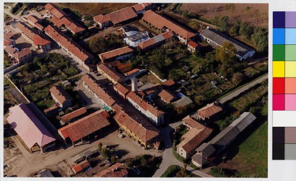 Buccinasco - veduta aerea - campi - centro rurale di Gudo Gambaredo