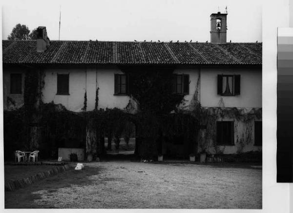 San Donato Milanese - cascina del bosco - portico