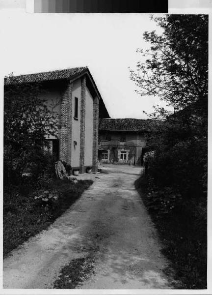 Pioltello - edificio rurale - mulino nei pressi della strada provinciale Cassanese