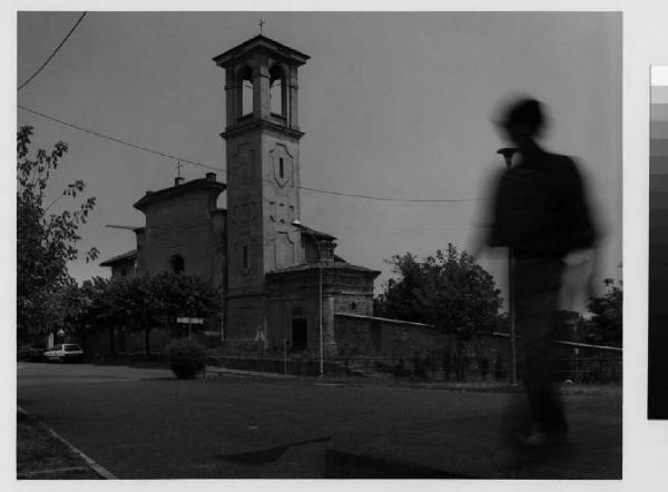 Trezzo sull'Adda - piazza Cereda - chiesa parrocchiale di Santa Maria Assunta - passante