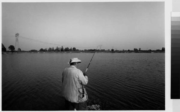 Liscate - lago - pescatore - vegetazione