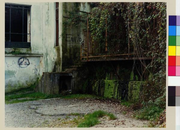 Cornate d'Adda - Porto d'Adda inferiore - fonte di acqua sorgiva lungo il corso dell'Adda presso la Ruschetta