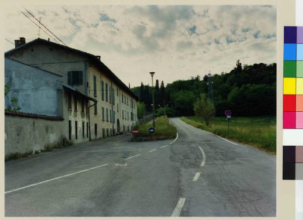 Cornate d'Adda - Porto d'Adda inferiore - via XXV aprile - villa Monzini - campi