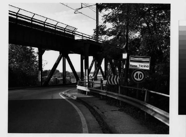 Turbigo - ponte - fiume Ticino nei pressi di Turbigo e Galliate - strada