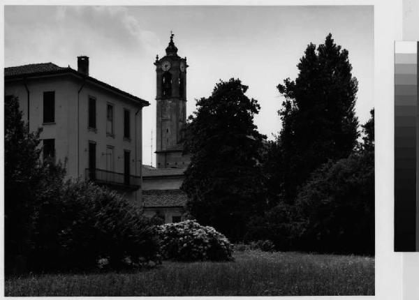 Motta Visconti - chiesa di San GiovanniBattista - parco di villa Maino Incisa - abitazione - centro storico