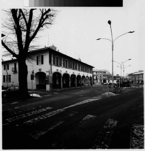 Busto Garolfo - piazza Lombardia - abitazioni - strada