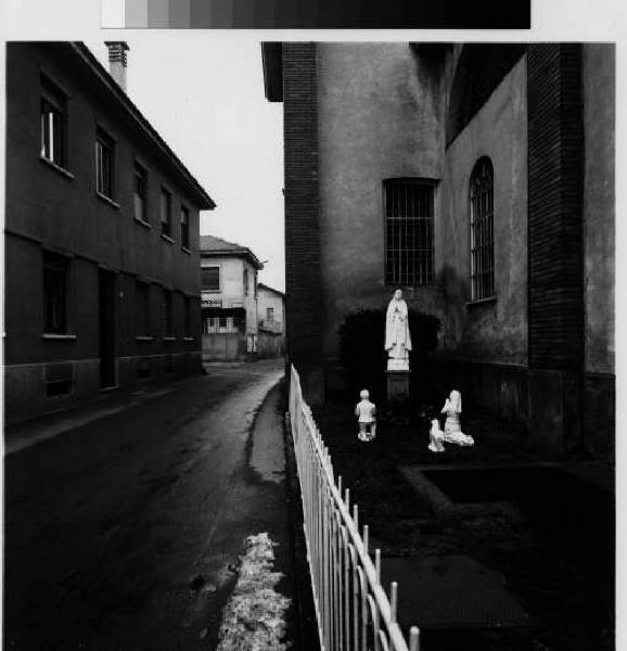 Busto Garolfo - via Dante - chiesa dei Santi Salvatore e Margherita - strada