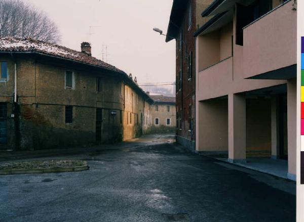 Busto Garolfo - via Garibaldi - casa a corte - abitazione - centro urbano