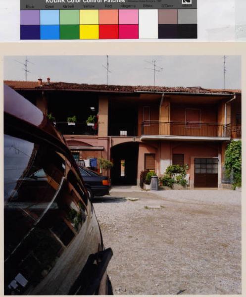 Nova Milanese - casa a corte ex cascina Meda - rione San Bernardo - cortile interno