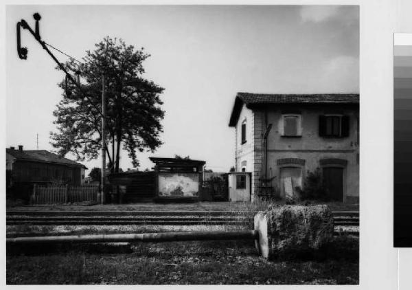 Ceriano laghetto - stazione ferroviaria - binari