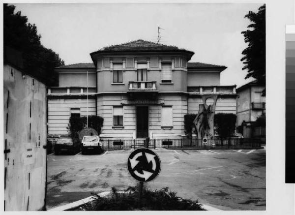 Ceriano laghetto - asilo infantile - piazza Diaz - cortile interno