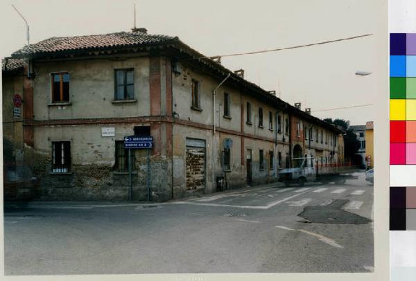 Cassinetta di Lugagnano - angolo via Roma e via Matteotti - centro storico