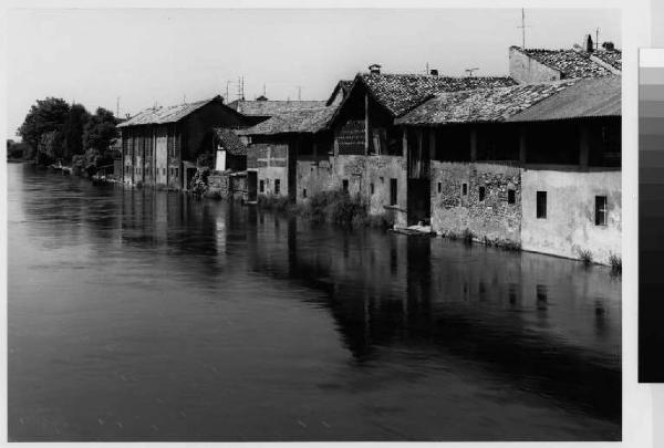 Bernate Ticino - centro storico - naviglio - case