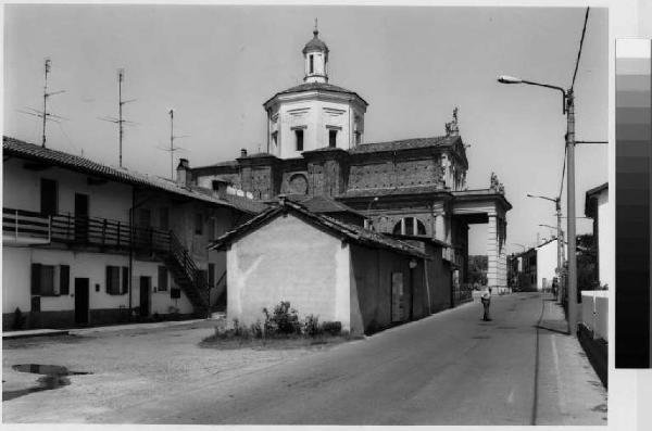 Bernate Ticino - chiesa di San Giorgio - case