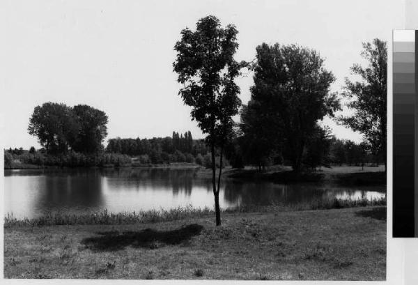 Bernate Ticino - ex cava Negri - lago