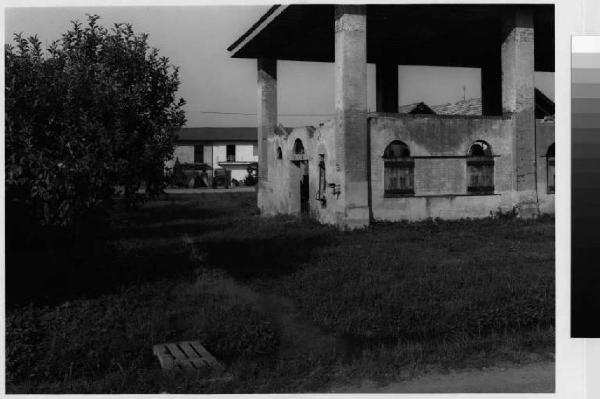 Bernate Ticino - via Vittorio Emanuele - cascina