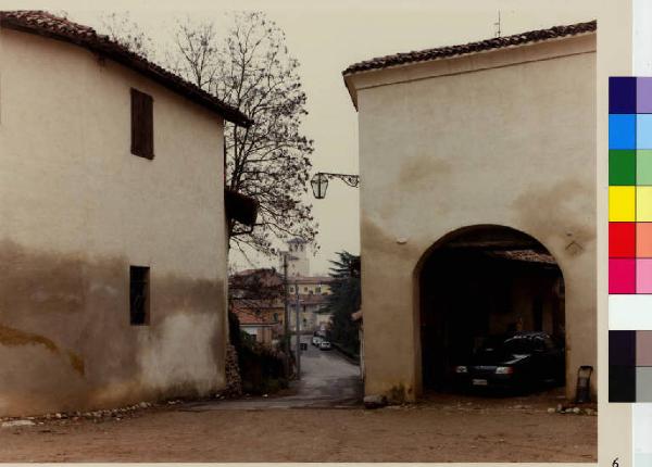 Ozzero - via Cesare Battisti 10 - villa Bianchi Calvi