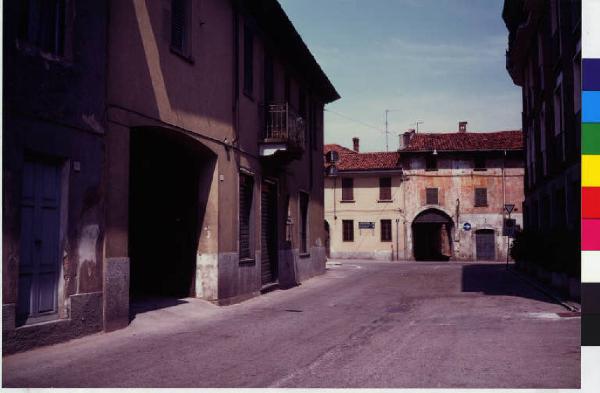 Cuggiono - via Fratelli piazza - centro storico - case a corte